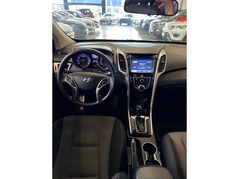 HYUNDAI I30 1.8 MPI 16V 2014/2015 LEHMEN VEÍCULOS VENÂNCIO AIRES / Carros no Vale