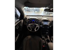 HYUNDAI IX35 2.0 MPI 4X2 16V 2013/2014 LEHMEN VEÍCULOS VENÂNCIO AIRES / Carros no Vale