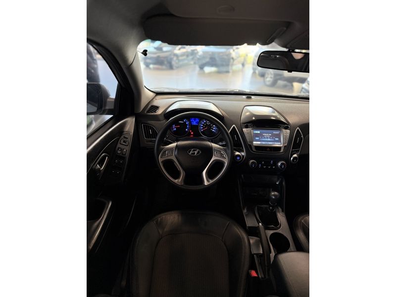 HYUNDAI IX35 2.0 MPI 4X2 16V 2013/2014 LEHMEN VEÍCULOS VENÂNCIO AIRES / Carros no Vale