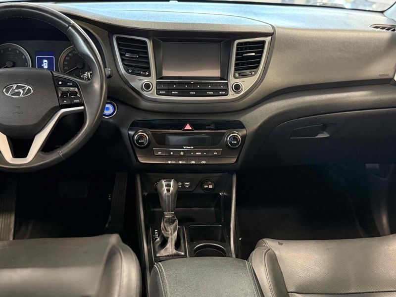 HYUNDAI TUCSON 1.6 16V T-GDI GLS ECOSHIFT 2019/2020 LEHMEN VEÍCULOS VENÂNCIO AIRES / Carros no Vale