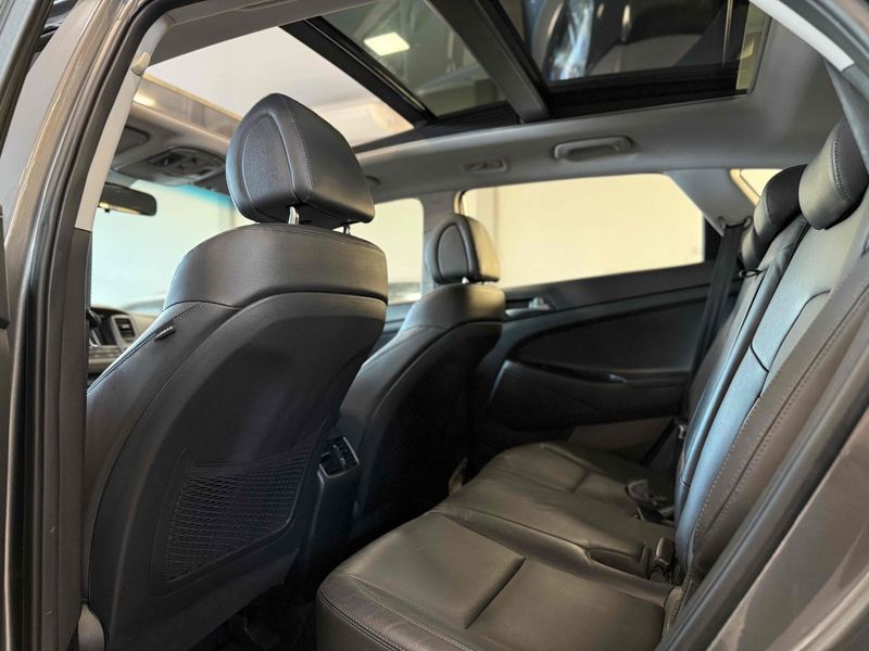 HYUNDAI TUCSON 1.6 16V T-GDI GLS ECOSHIFT 2019/2020 LEHMEN VEÍCULOS VENÂNCIO AIRES / Carros no Vale