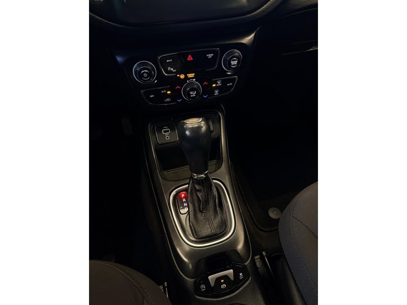 JEEP COMPASS 2.0 16V SPORT 2017/2018 LEHMEN VEÍCULOS VENÂNCIO AIRES / Carros no Vale