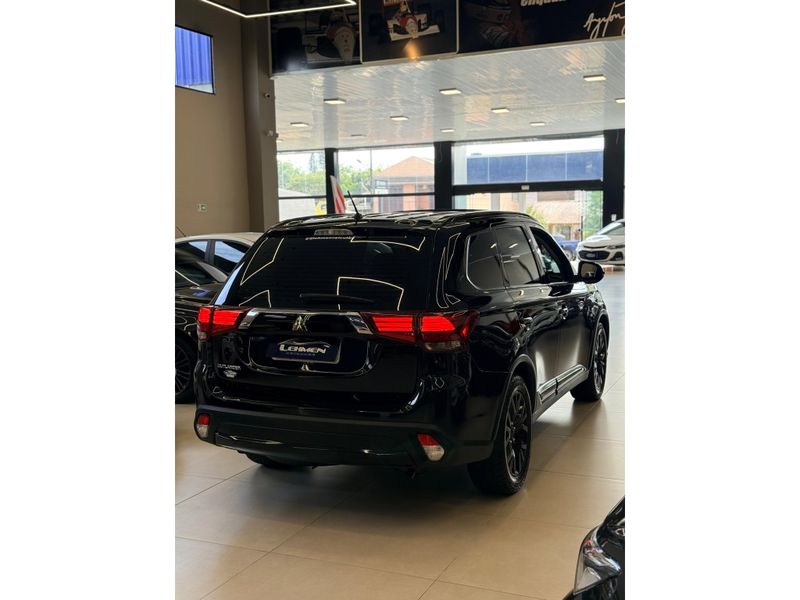 MITSUBISHI OUTLANDER 2.0 16V 2016/2016 LEHMEN VEÍCULOS VENÂNCIO AIRES / Carros no Vale