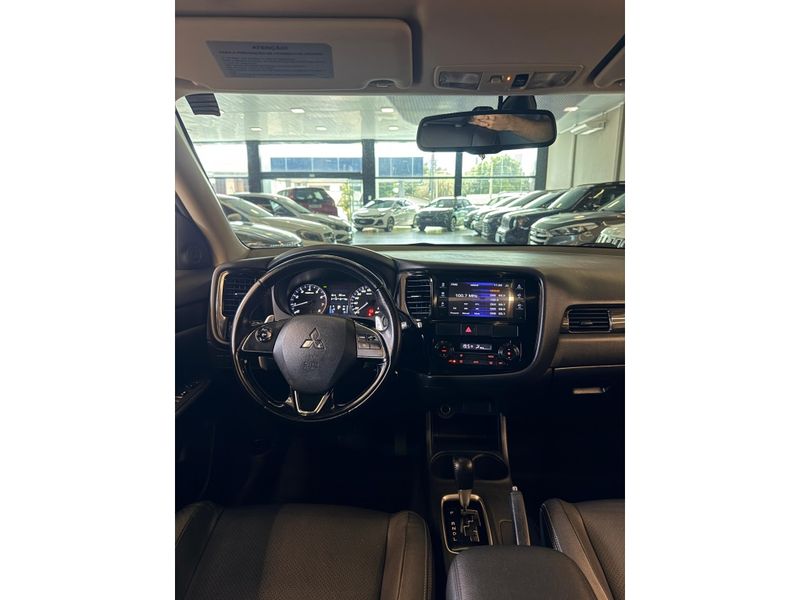 MITSUBISHI OUTLANDER 2.0 16V 2016/2016 LEHMEN VEÍCULOS VENÂNCIO AIRES / Carros no Vale