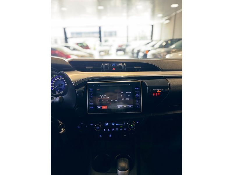 TOYOTA HILUX 2.8 SRV 4X4 CD 16V 2017/2017 LEHMEN VEÍCULOS VENÂNCIO AIRES / Carros no Vale