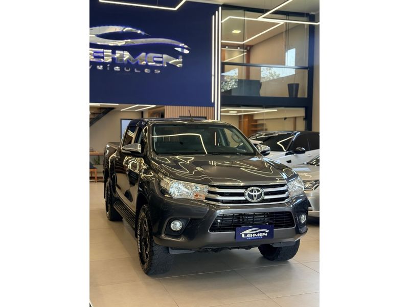 TOYOTA HILUX 2.8 SRV 4X4 CD 16V 2017/2017 LEHMEN VEÍCULOS VENÂNCIO AIRES / Carros no Vale