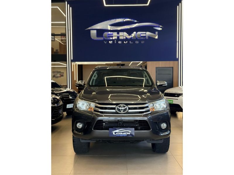 TOYOTA HILUX 2.8 SRV 4X4 CD 16V 2017/2017 LEHMEN VEÍCULOS VENÂNCIO AIRES / Carros no Vale