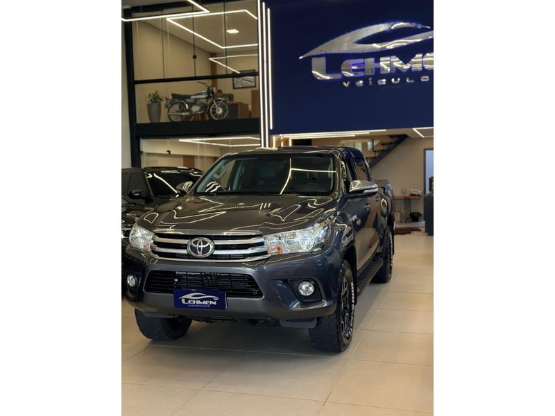 TOYOTA HILUX 2.8 SRV 4X4 CD 16V 2017/2017 LEHMEN VEÍCULOS VENÂNCIO AIRES / Carros no Vale
