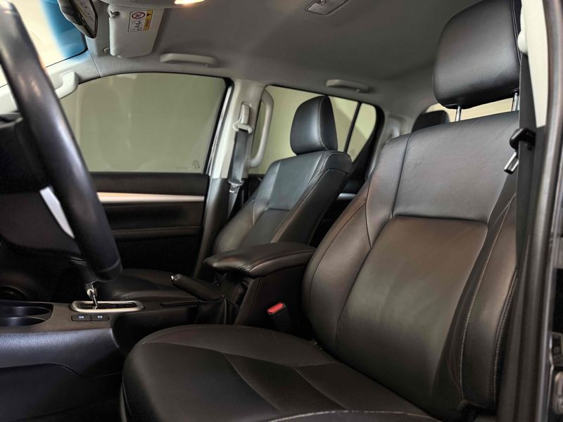 TOYOTA HILUX 2.8 SRV 4X4 CD 16V 2019/2019 LEHMEN VEÍCULOS VENÂNCIO AIRES / Carros no Vale