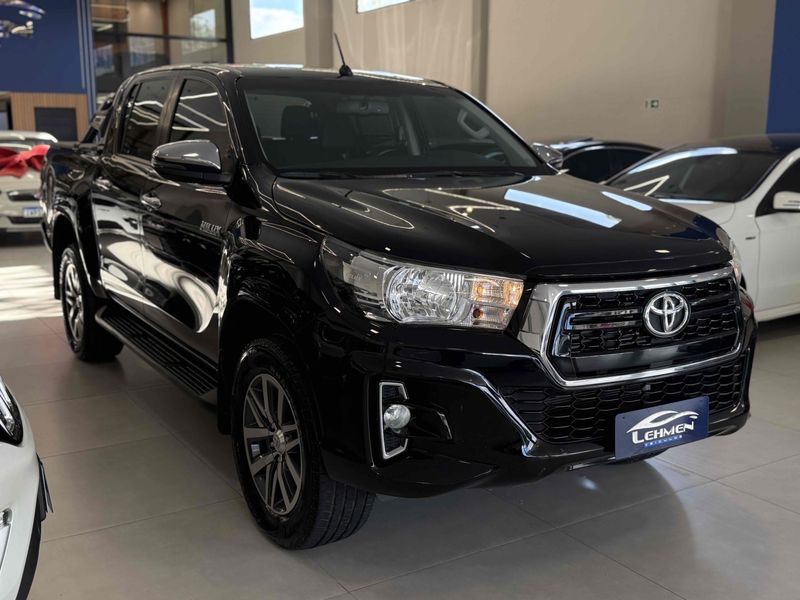 TOYOTA HILUX 2.8 SRV 4X4 CD 16V 2019/2019 LEHMEN VEÍCULOS VENÂNCIO AIRES / Carros no Vale