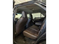 TOYOTA HILUX SW4 2.8 SRX 4X4 16V TURBO INTERCOOLER 2019/2019 LEHMEN VEÍCULOS VENÂNCIO AIRES / Carros no Vale