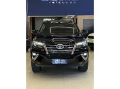 TOYOTA HILUX SW4 2.8 SRX 4X4 16V TURBO INTERCOOLER 2019/2019 LEHMEN VEÍCULOS VENÂNCIO AIRES / Carros no Vale