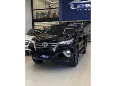 TOYOTA HILUX SW4 2.8 SRX 4X4 16V TURBO INTERCOOLER 2019/2019 LEHMEN VEÍCULOS VENÂNCIO AIRES / Carros no Vale
