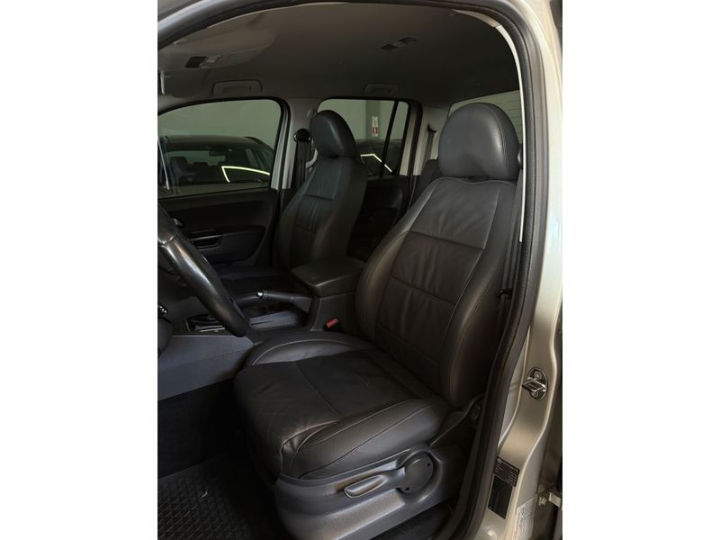 VOLKSWAGEN AMAROK 2.0 HIGHLINE 4X4 CD 16V TURBO INTERCOOLER 2010/2011 LEHMEN VEÍCULOS VENÂNCIO AIRES / Carros no Vale