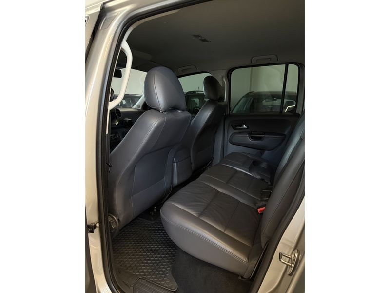 VOLKSWAGEN AMAROK 2.0 HIGHLINE 4X4 CD 16V TURBO INTERCOOLER 2010/2011 LEHMEN VEÍCULOS VENÂNCIO AIRES / Carros no Vale