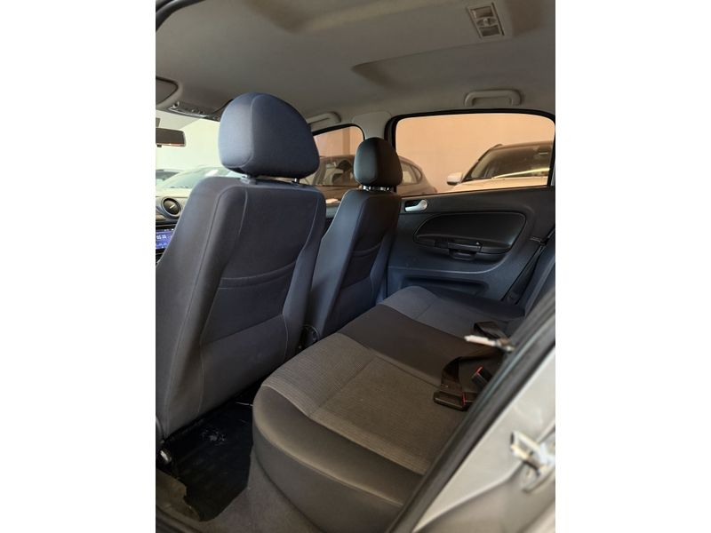 VOLKSWAGEN VOYAGE 1.6 MI CITY 8V 2013/2014 LEHMEN VEÍCULOS VENÂNCIO AIRES / Carros no Vale