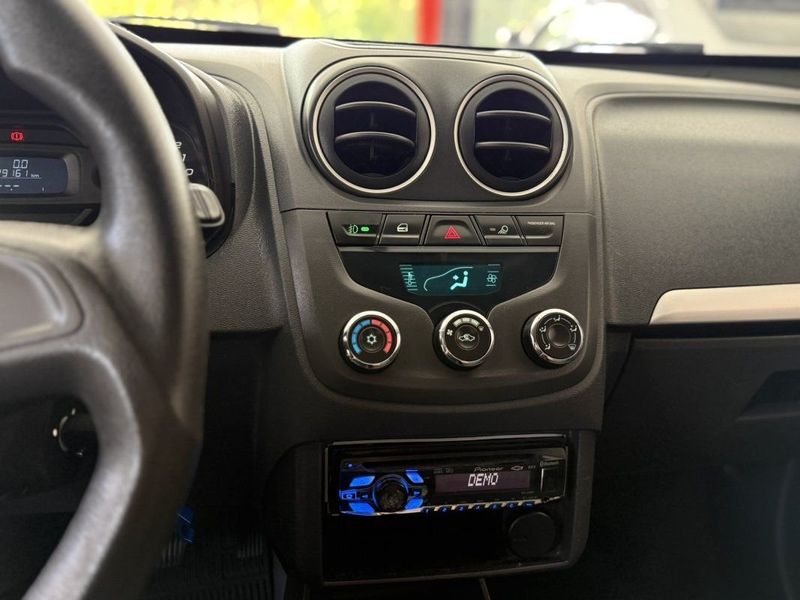 CHEVROLET MONTANA LS 1.4 PRETA 2015 SÓ MOTOS E AUTOMÓVEIS SANTA CRUZ DO SUL / Carros no Vale