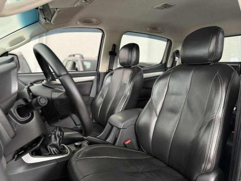 CHEVROLET S10 LT CD 2.8 TURBO 4X4 2015 SÓ MOTOS E AUTOMÓVEIS SANTA CRUZ DO SUL / Carros no Vale