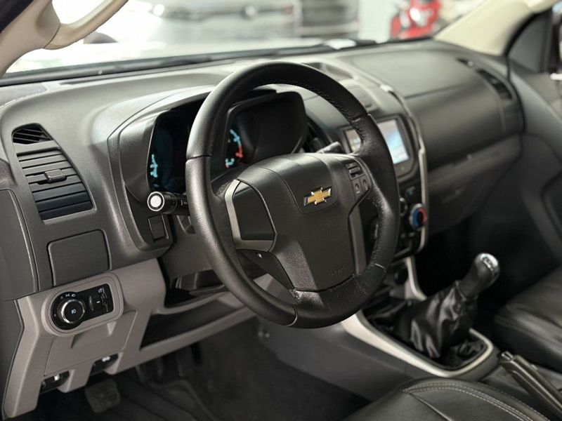 CHEVROLET S10 LT CD 2.8 TURBO 4X4 2015 SÓ MOTOS E AUTOMÓVEIS SANTA CRUZ DO SUL / Carros no Vale