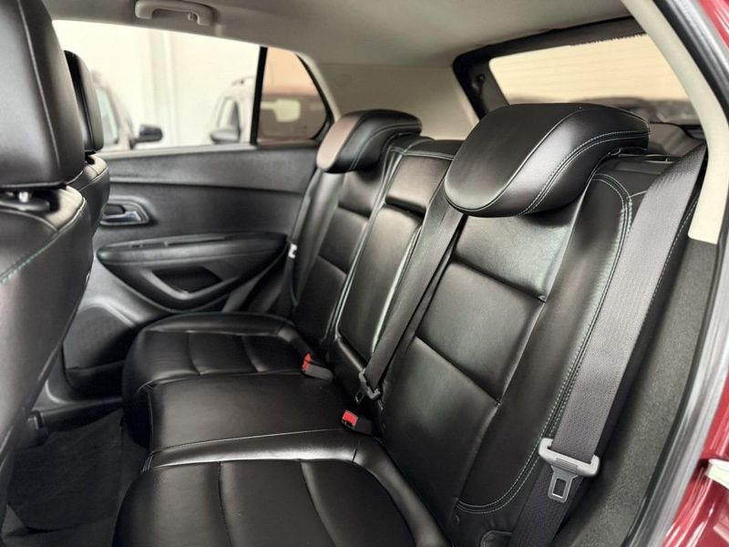 CHEVROLET TRACKER LTZ 1.8 AT6 2015 SÓ MOTOS E AUTOMÓVEIS SANTA CRUZ DO SUL / Carros no Vale