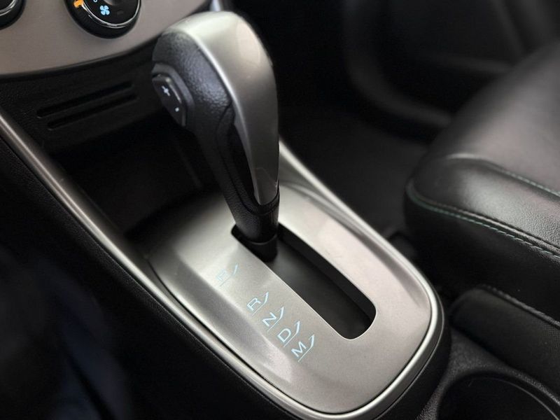 CHEVROLET TRACKER LTZ 1.8 AT6 2015 SÓ MOTOS E AUTOMÓVEIS SANTA CRUZ DO SUL / Carros no Vale