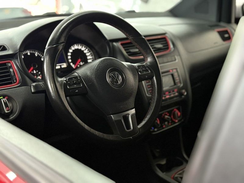 VOLKSWAGEN FOX ROCK IN RIO 1.6 2014 SÓ MOTOS E AUTOMÓVEIS SANTA CRUZ DO SUL / Carros no Vale