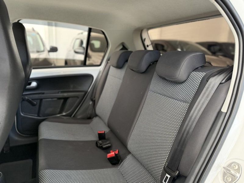 VOLKSWAGEN UP! MOVE 1.0 TSI 2017 SÓ MOTOS E AUTOMÓVEIS SANTA CRUZ DO SUL / Carros no Vale