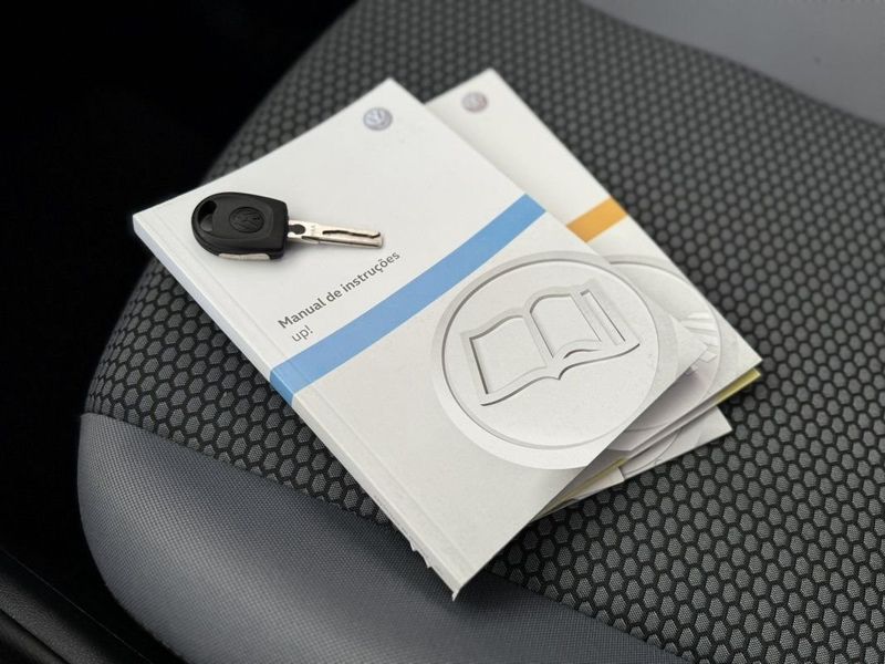 VOLKSWAGEN UP! MOVE 1.0 TSI 2017 SÓ MOTOS E AUTOMÓVEIS SANTA CRUZ DO SUL / Carros no Vale