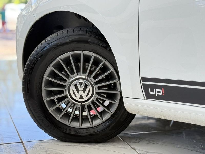VOLKSWAGEN UP! MOVE 1.0 TSI 2017 SÓ MOTOS E AUTOMÓVEIS SANTA CRUZ DO SUL / Carros no Vale