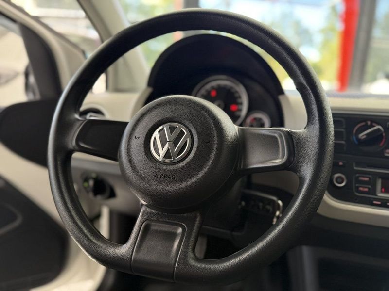 VOLKSWAGEN UP! MOVE 1.0 TSI 2017 SÓ MOTOS E AUTOMÓVEIS SANTA CRUZ DO SUL / Carros no Vale