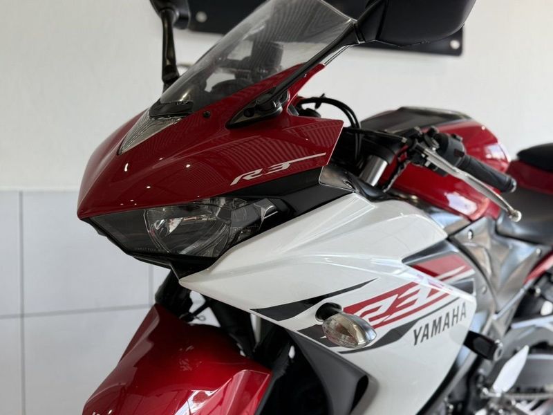 Yamaha YZF R3 ABS 2016 SÓ MOTOS E AUTOMÓVEIS SANTA CRUZ DO SUL / Carros no Vale