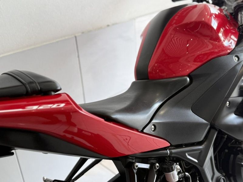 Yamaha YZF R3 ABS 2016 SÓ MOTOS E AUTOMÓVEIS SANTA CRUZ DO SUL / Carros no Vale