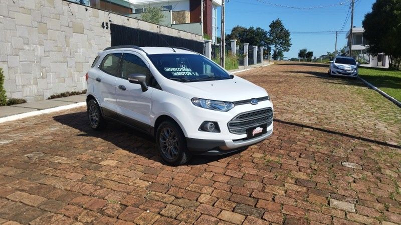Ford ECOSPORT 1.6 FREESTYLE 2014 GRASSI VEÍCULOS LAJEADO / Carros no Vale