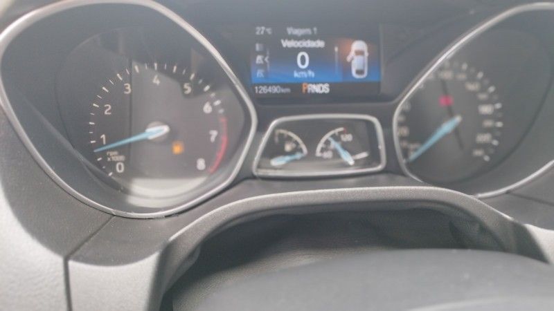 Ford FOCUS TITANIUM 2.0 2016 GRASSI VEÍCULOS LAJEADO / Carros no Vale