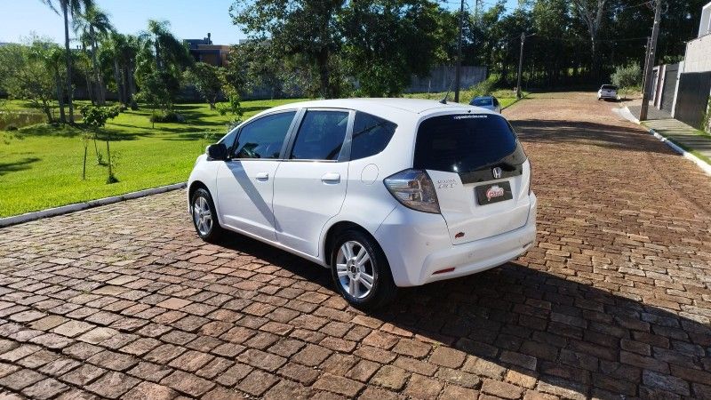 Honda FIT CX 1.4 2014 GRASSI VEÍCULOS LAJEADO / Carros no Vale