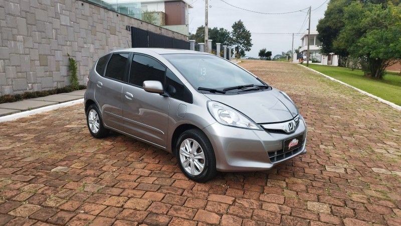Honda FIT LX 1.4 2013 GRASSI VEÍCULOS LAJEADO / Carros no Vale