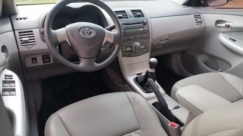 Toyota COROLLA XEi 1.8 2010 GRASSI VEÍCULOS LAJEADO / Carros no Vale