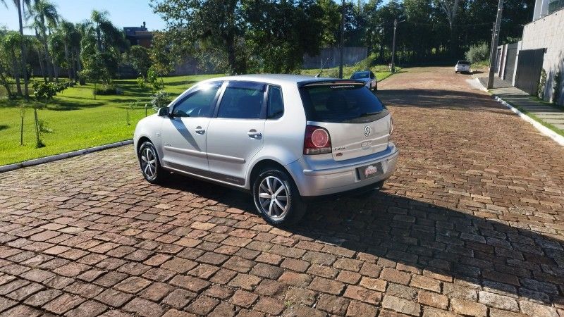 Volkswagen POLO HATCH SPORTLINE 1.6 2009 GRASSI VEÍCULOS LAJEADO / Carros no Vale