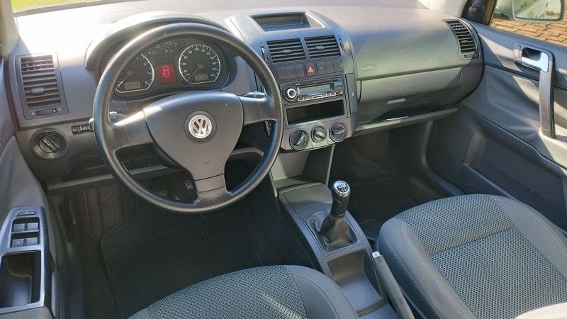 Volkswagen POLO HATCH SPORTLINE 1.6 2009 GRASSI VEÍCULOS LAJEADO / Carros no Vale