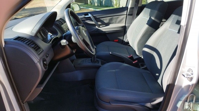 Volkswagen POLO HATCH SPORTLINE 1.6 2009 GRASSI VEÍCULOS LAJEADO / Carros no Vale