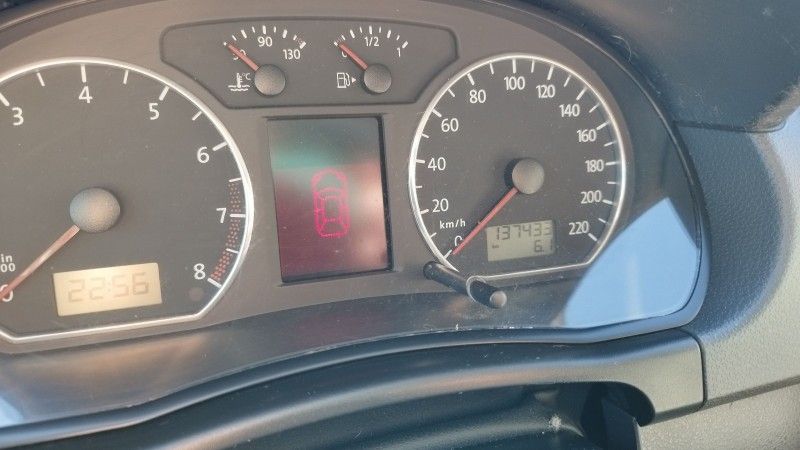 Volkswagen POLO HATCH SPORTLINE 1.6 2009 GRASSI VEÍCULOS LAJEADO / Carros no Vale