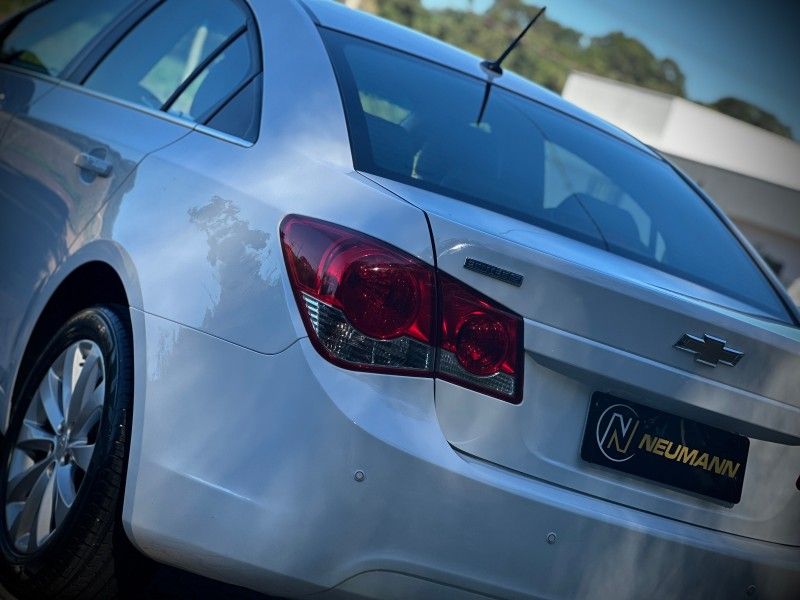 Chevrolet CRUZE SEDAN LT 1.8 2015 NEUMANN VEÍCULOS ARROIO DO MEIO / Carros no Vale