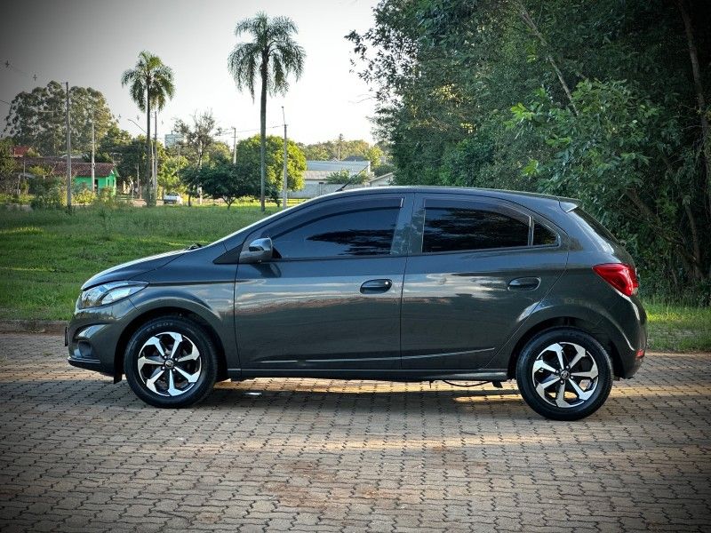 Chevrolet ONIX LT 1.0 2017 NEUMANN VEÍCULOS ARROIO DO MEIO / Carros no Vale