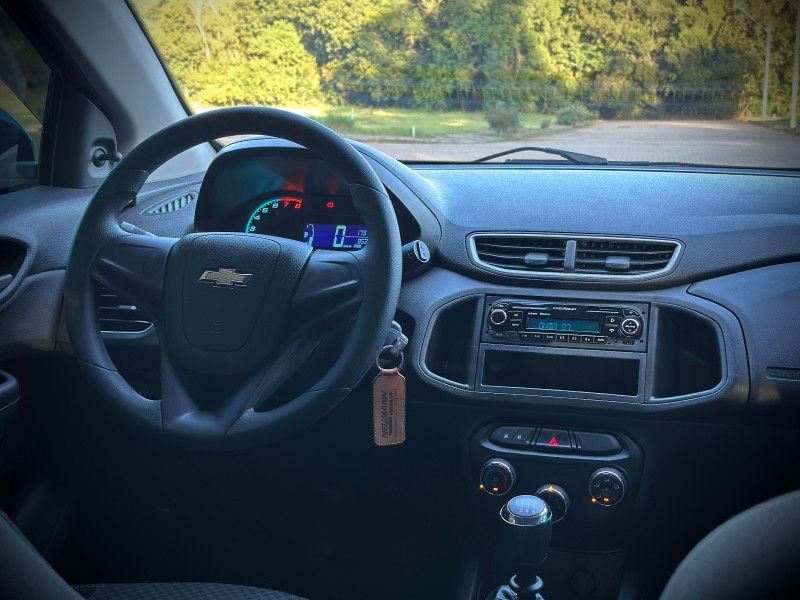 Chevrolet ONIX LT 1.0 2017 NEUMANN VEÍCULOS ARROIO DO MEIO / Carros no Vale