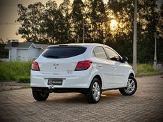 Chevrolet ONIX LT 1.4 2013 NEUMANN VEÍCULOS ARROIO DO MEIO / Carros no Vale