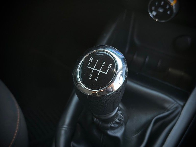 Chevrolet ONIX LT 1.4 2013 NEUMANN VEÍCULOS ARROIO DO MEIO / Carros no Vale