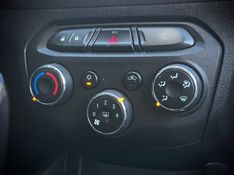 Chevrolet ONIX LT 1.4 2013 NEUMANN VEÍCULOS ARROIO DO MEIO / Carros no Vale