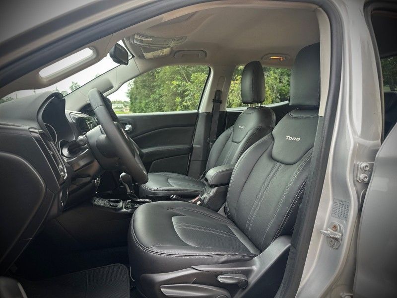 Fiat TORO FREEDOM 1.8 2017 NEUMANN VEÍCULOS ARROIO DO MEIO / Carros no Vale