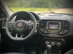 Fiat TORO FREEDOM 1.8 2017 NEUMANN VEÍCULOS ARROIO DO MEIO / Carros no Vale