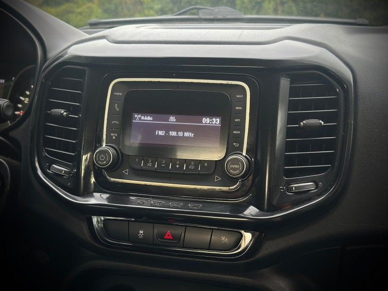 Fiat TORO FREEDOM 1.8 2017 NEUMANN VEÍCULOS ARROIO DO MEIO / Carros no Vale